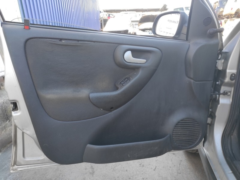 opel corsa c del año 2003