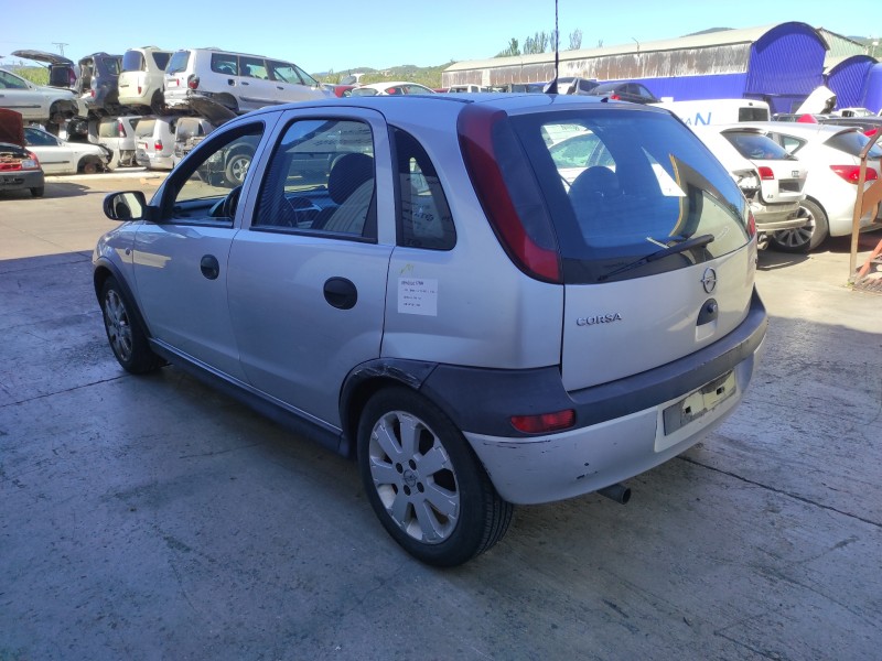 opel corsa c del año 2003