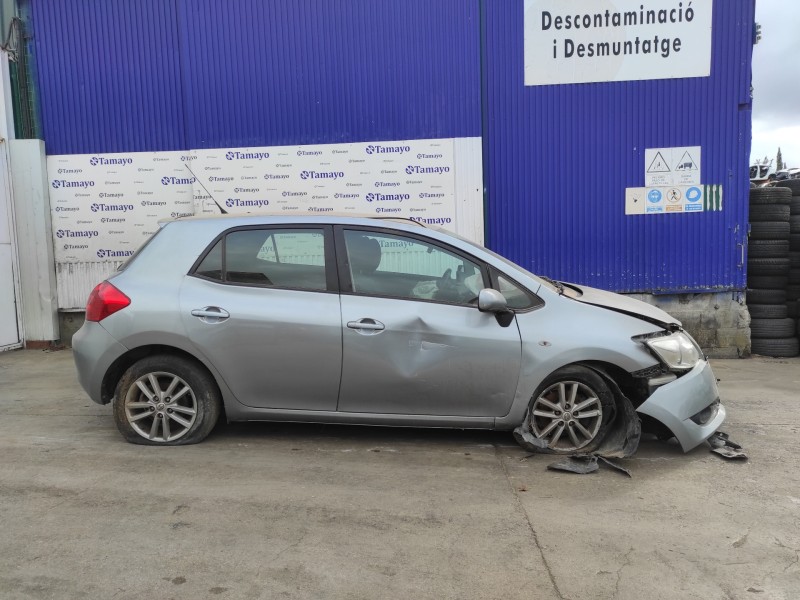 toyota auris del año 2009