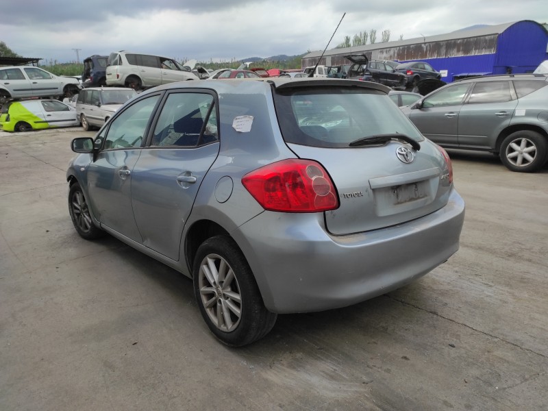 toyota auris del año 2009