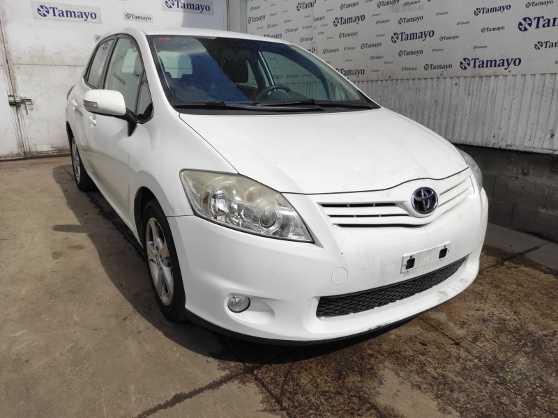 toyota auris del año 2011