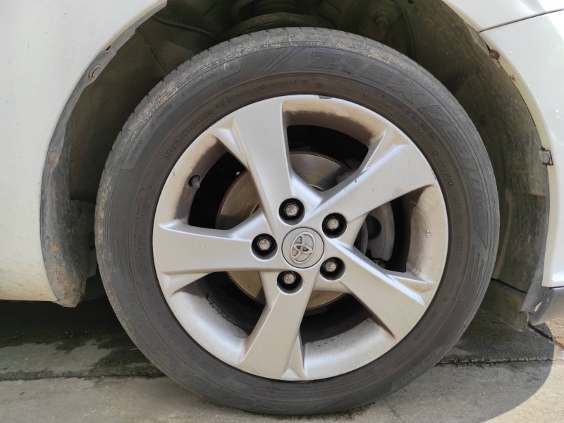 toyota auris del año 2011