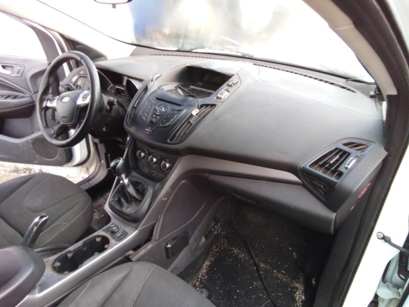 ford kuga (cbs) del año 2015