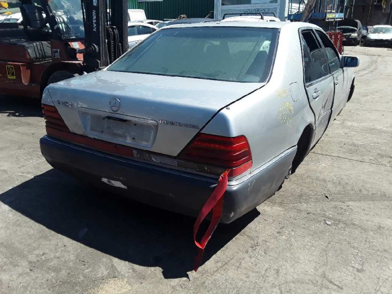 mercedes-benz clase s (w140) berlina del año 1995