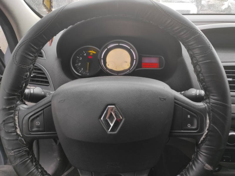 renault megane iii berlina 5 p del año 2010