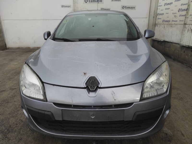 renault megane iii berlina 5 p del año 2010