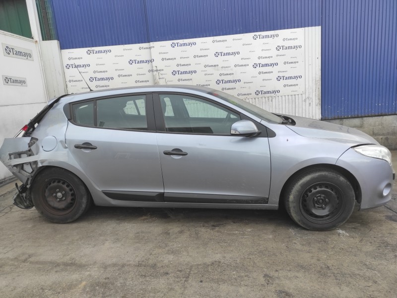 renault megane iii berlina 5 p del año 2010
