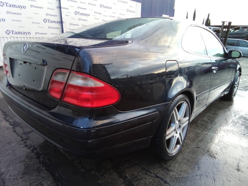 mercedes-benz clase clk (w208) coupe del año 2001