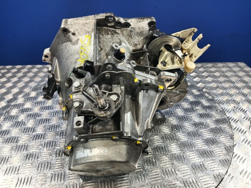 Recambio de caja cambios para citroën c4 berlina referencia OEM IAM 20DM75  