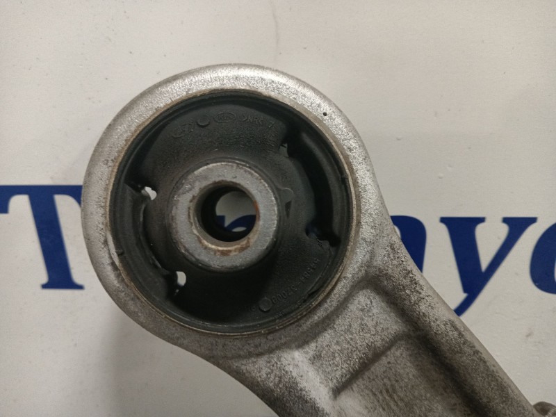 Recambio de brazo suspension inferior delantero izquierdo para hyundai i40 referencia OEM IAM A6082M  