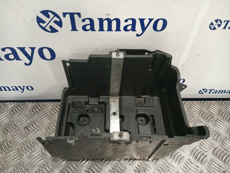 Recambio de soporte bateria para ford fiesta (cb1) referencia OEM IAM 8V2110723 8V2112A692 
