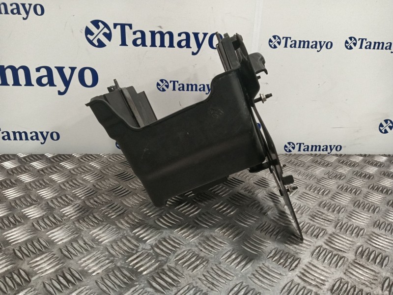 Recambio de soporte bateria para ford fiesta (cb1) referencia OEM IAM 8V2110723 8V2112A692 