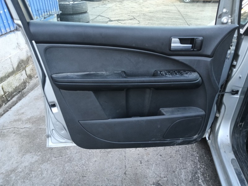 ford focus c-max (dm2) del año 2004
