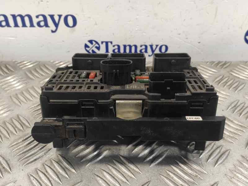Recambio de caja reles / fusibles para peugeot 407 sw referencia OEM IAM 9656086080 BSML0100 S118983001J