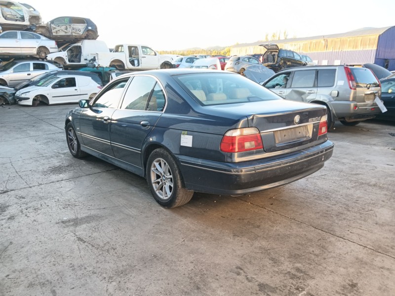 bmw 5 (e39) del año 2003