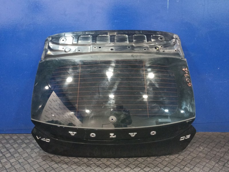 Recambio de porton trasero para volvo v40 hatchback (525) d3 referencia OEM IAM   