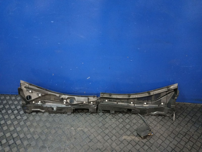 Recambio de moldura para mazda cx-30 (dm, dt, ed) skyactiv-g m hybrid referencia OEM IAM DFR5507N1  