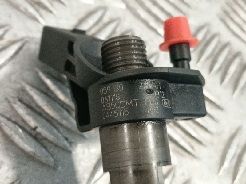 Recambio de inyector para audi q7 (4lb) 3.0 tdi quattro referencia OEM IAM 059130277AH 0445115052 