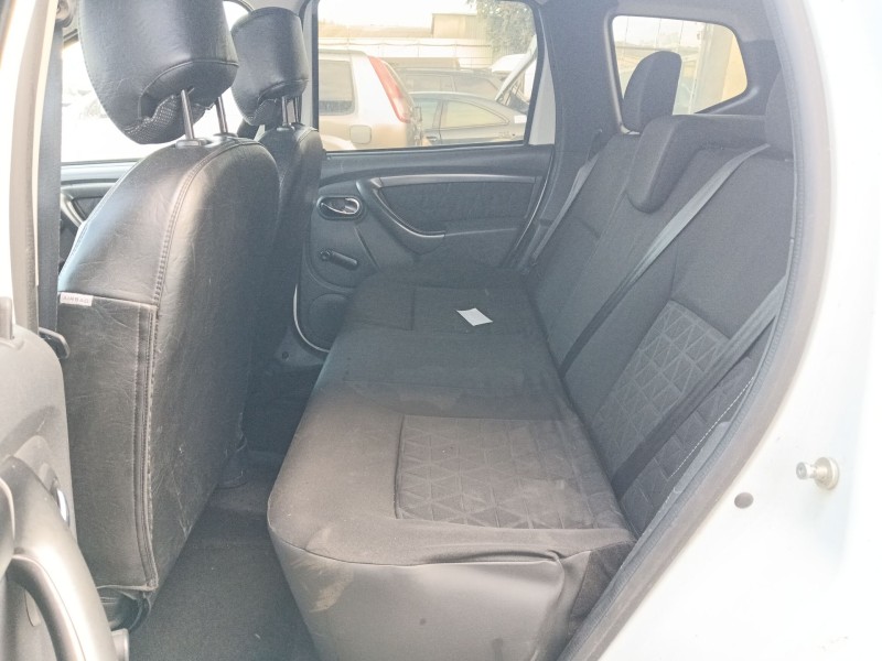 dacia duster (hs_) del año 2014
