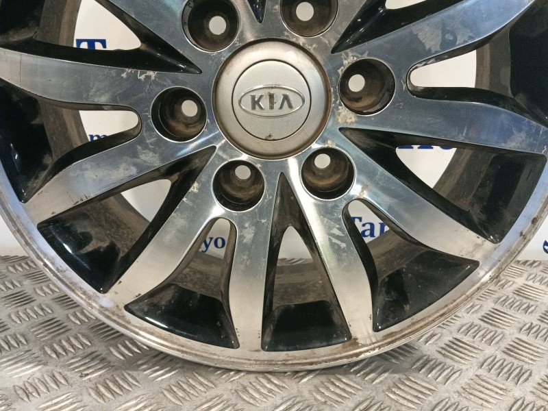 Recambio de llanta para kia carnival referencia OEM IAM 532910-4D500  