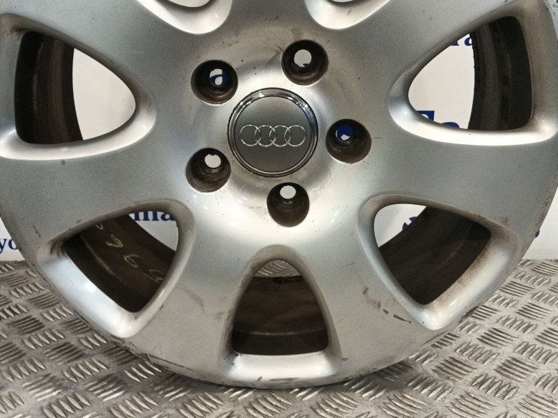 Recambio de llanta para audi q7 (4lb) 3.0 tdi quattro referencia OEM IAM 4L0601025E  