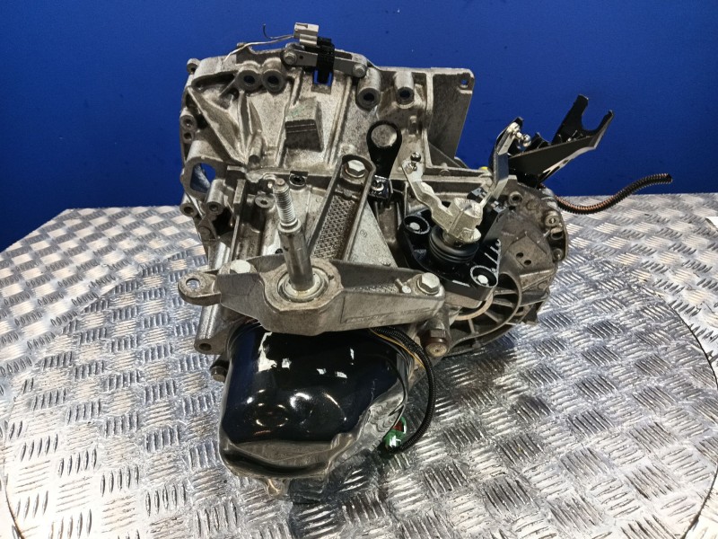 Recambio de caja cambios para renault clio iii referencia OEM IAM JH3128  