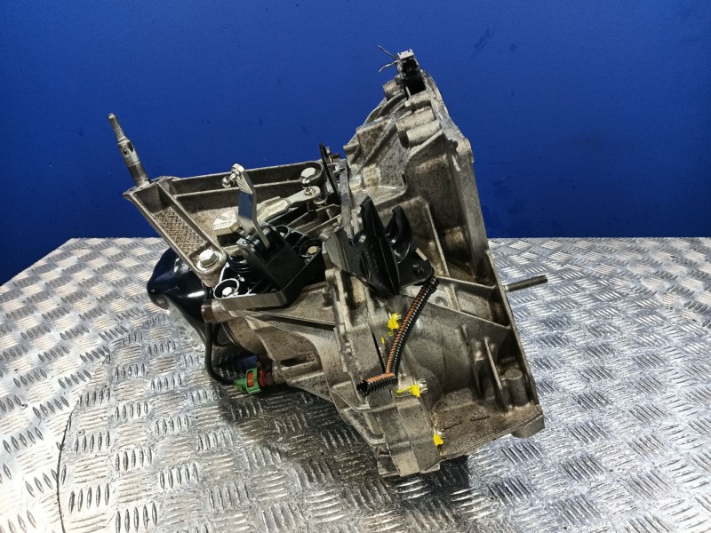 Recambio de caja cambios para renault clio iii referencia OEM IAM JH3128  