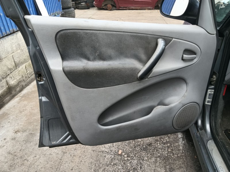 citroën xsara picasso (n68) del año 2004