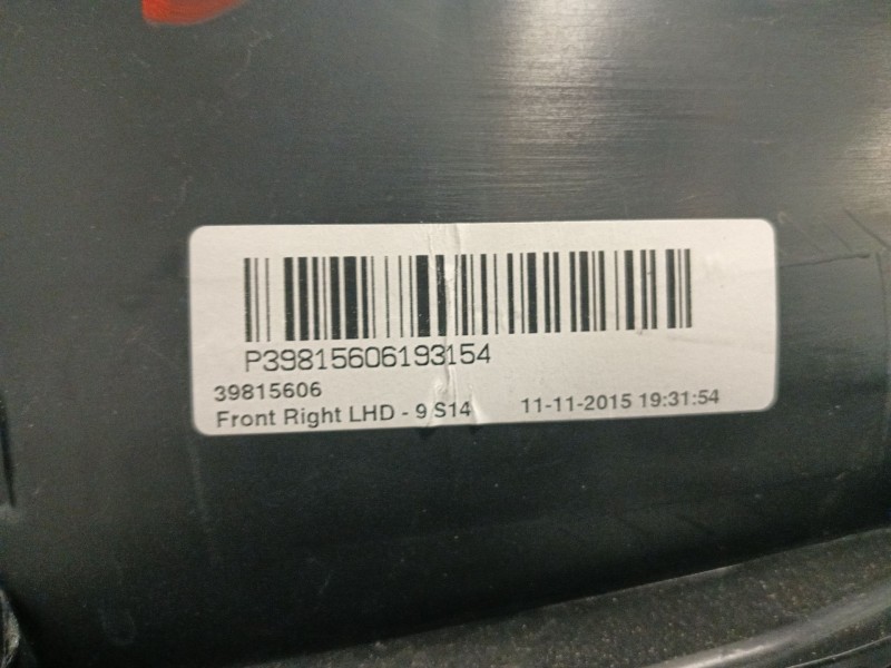 Recambio de guarnecido puerta delantera derecha para volvo v40 hatchback (525) d3 referencia OEM IAM 39815606 39815606 