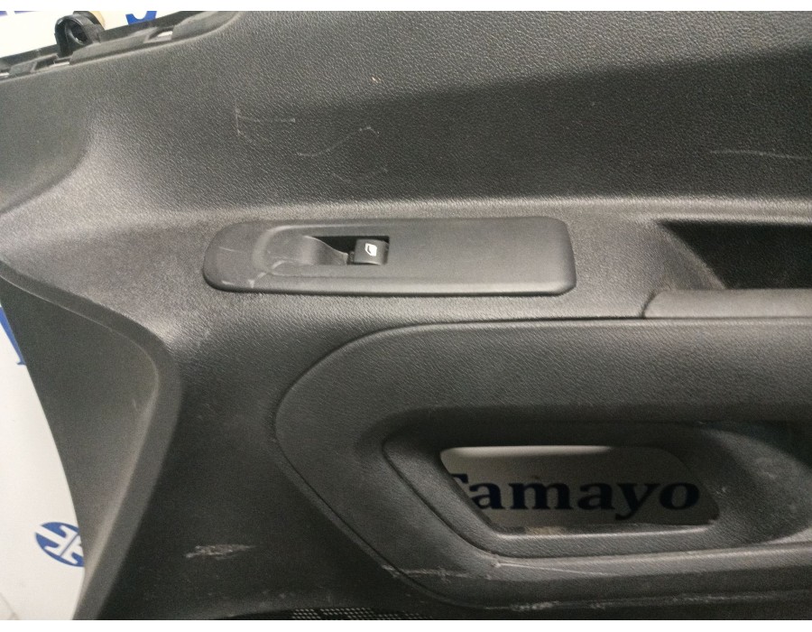 Recambio de guarnecido puerta delantera derecha para opel combo furgoneta/monovolumen (k9) 1.5 d referencia OEM IAM 98167913ZD  