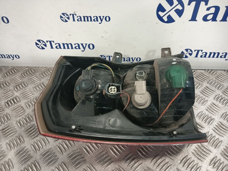 Recambio de piloto trasero derecho para dodge caliber 2.0 referencia OEM IAM DOM320078B 05303752AF 05303880AF