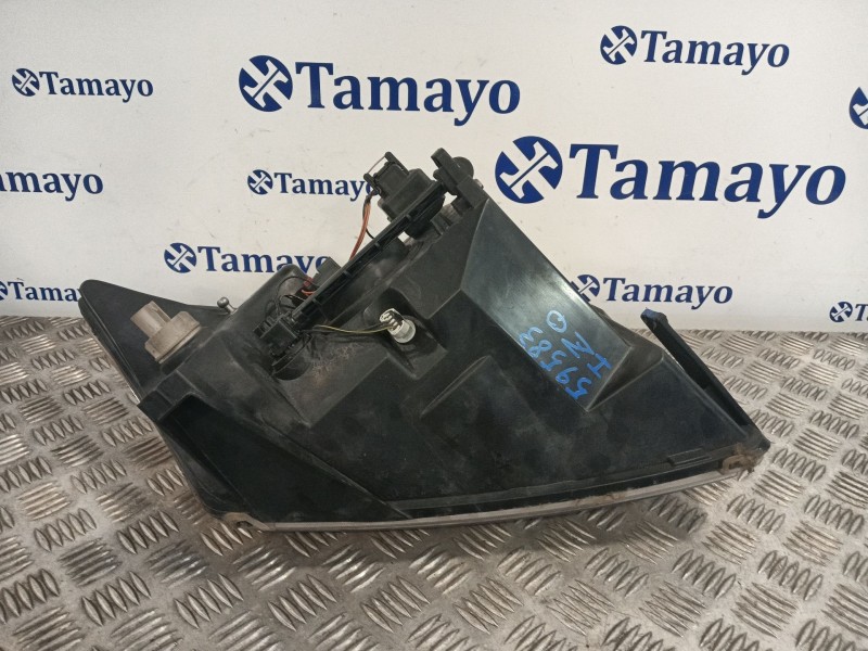 Recambio de faro izquierdo para dodge caliber 2.0 referencia OEM IAM UPMD55GF10  