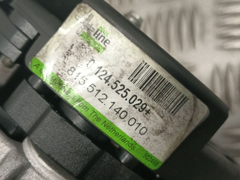 Recambio de alternador para volvo xc70 referencia OEM IAM 0124525029  
