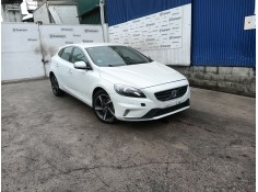 volvo v40 hatchback (525) del año 2015