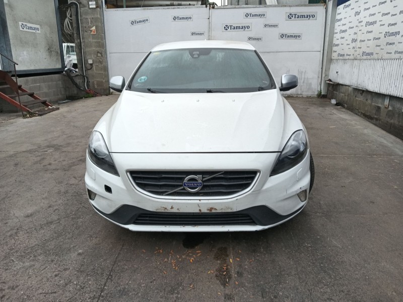 volvo v40 hatchback (525) del año 2015