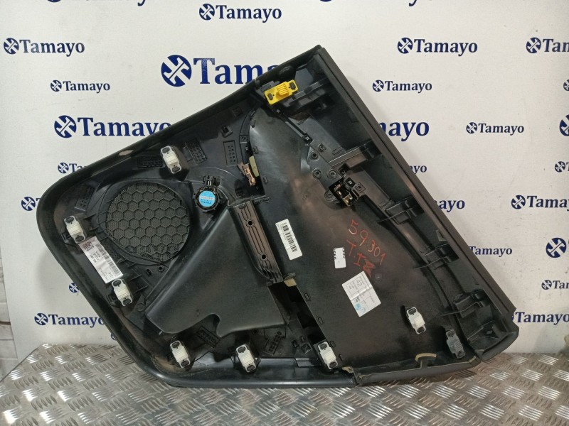 Recambio de guarnecido puerta trasera izquierda para volvo v40 hatchback (525) d3 referencia OEM IAM 1319940  
