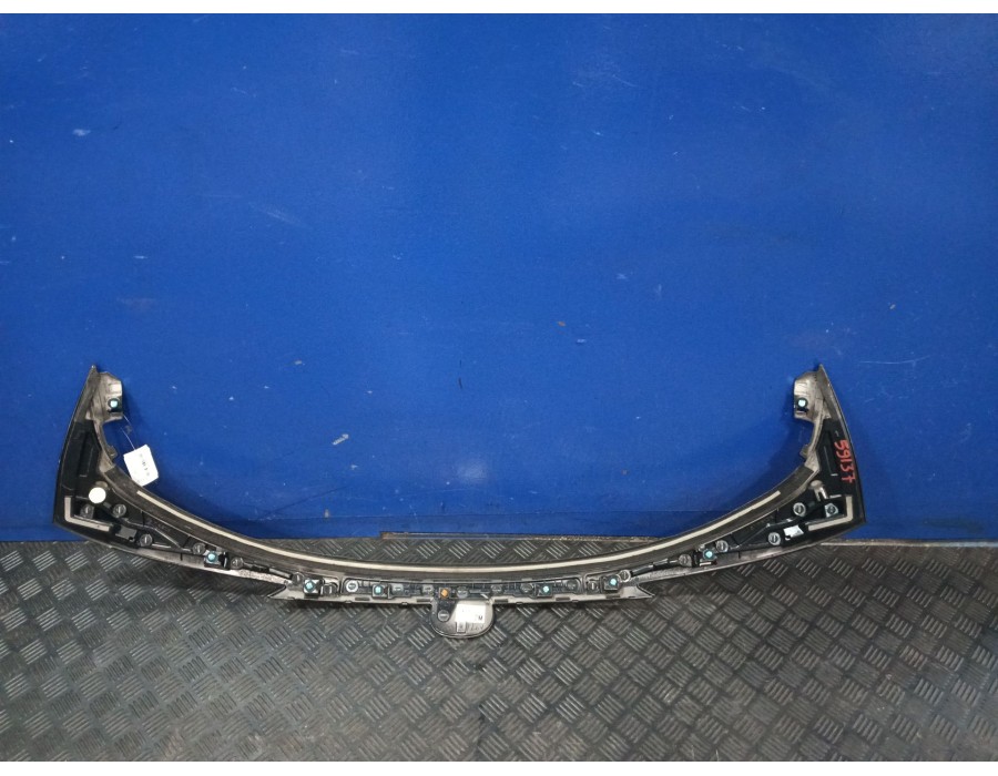 Recambio de molduras traseras para mazda cx-30 (dm, dt, ed) skyactiv-g m hybrid referencia OEM IAM DFR550811  