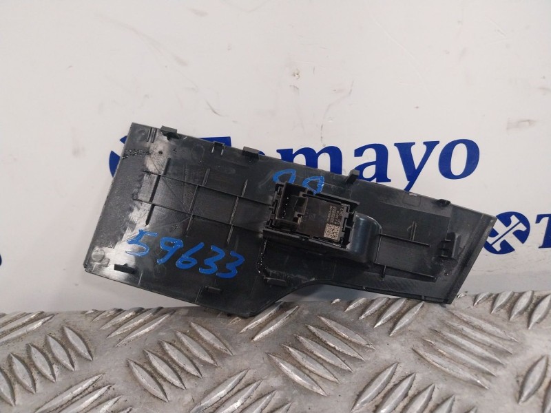Recambio de mando elevalunas delantero derecho para seat arona (kj7, kjp) 1.0 tsi referencia OEM IAM 6F1867172  