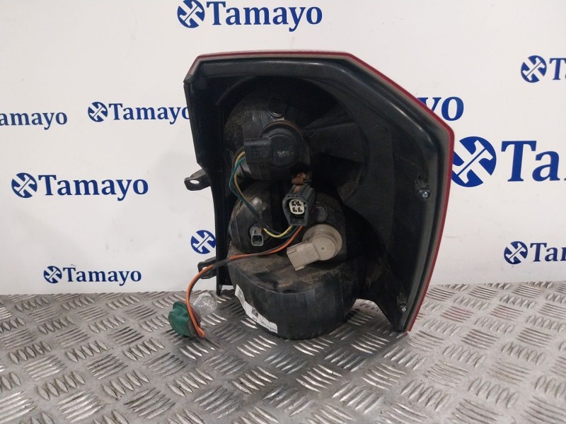 Recambio de piloto trasero izquierdo para dodge caliber 2.0 referencia OEM IAM   
