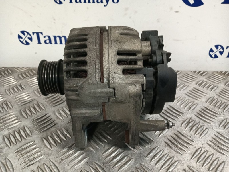 Recambio de alternador para volkswagen polo iv (9n_, 9a_) 1.4 16v referencia OEM IAM 037903025M 0124325013 