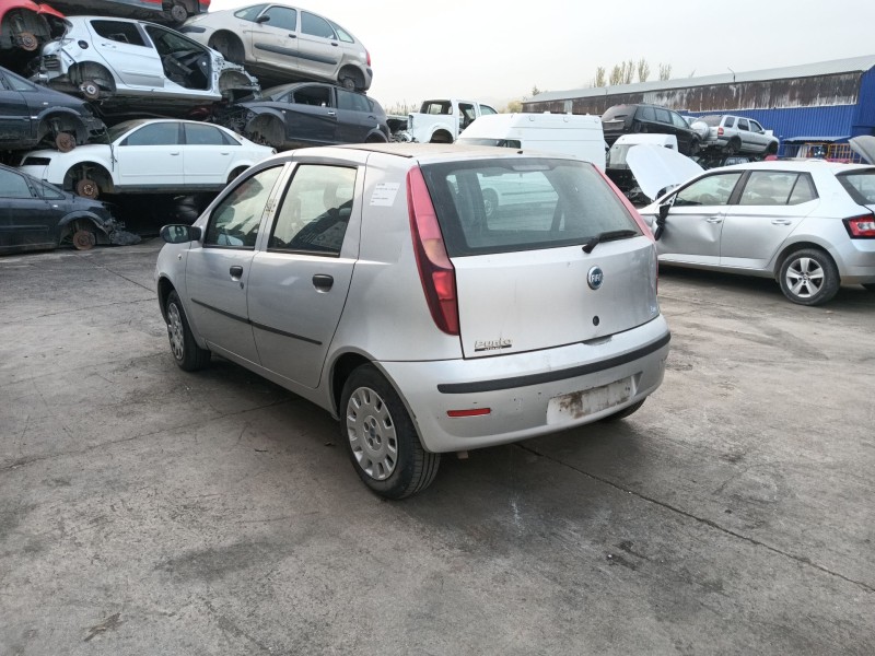 fiat punto (188_) del año 2007