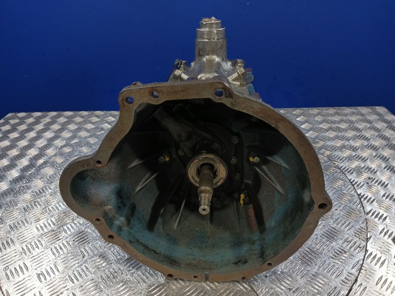 Recambio de caja cambios para nissan patrol (k/w160) 2.8 referencia OEM IAM 32131  