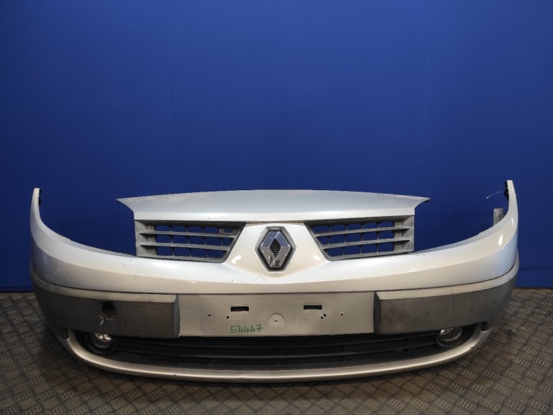Recambio de paragolpes delantero para renault scenic ii 1.9 dci diesel referencia OEM IAM   