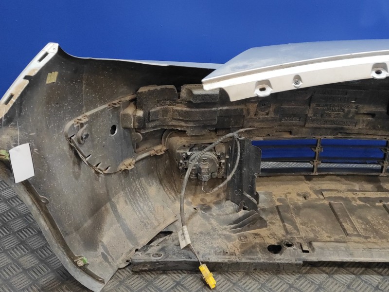 Recambio de paragolpes delantero para renault scenic ii 1.9 dci diesel referencia OEM IAM   