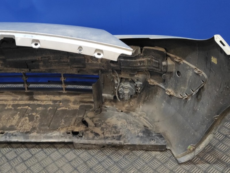 Recambio de paragolpes delantero para renault scenic ii 1.9 dci diesel referencia OEM IAM   