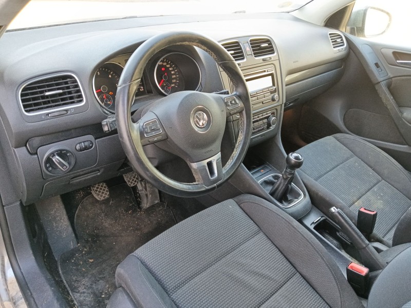 volkswagen golf vi (5k1) del año 2010