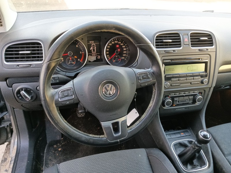 volkswagen golf vi (5k1) del año 2010