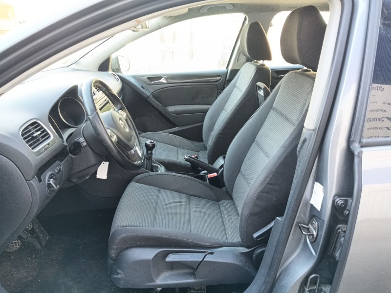 volkswagen golf vi (5k1) del año 2010