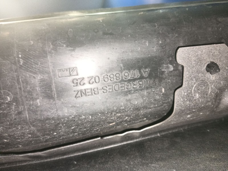 Recambio de aleta delantera derecha para mercedes-benz clase a (w176) a 160 (176.041) referencia OEM IAM A1768890225  