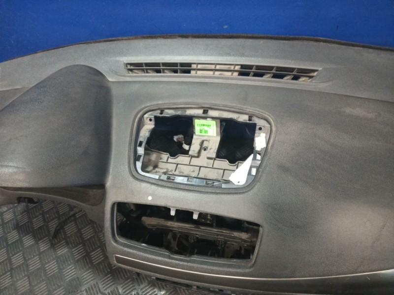Recambio de salpicadero para renault megane iii berlina 5 p 1.5 dci diesel fap referencia OEM IAM   
